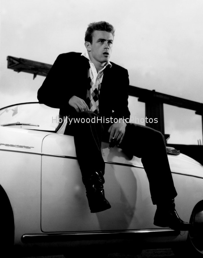 James Dean 1955 1 On his Porsche 356.  Died in his Porsche 550 Spyder.jpg